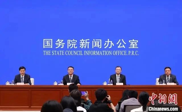 2024年財政部將繼續完善政府綠色采購政策，加大政府采購綠色建材支持